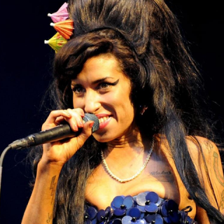 Jön Amy Winehouse életrajzi filmje