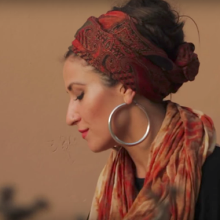Új videóval, ősszel pedig új albummal jön Antonia Vai