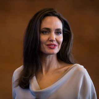 Angelina Jolie a női jogok védelmére szólította fel a NATO-t