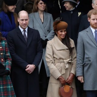 Együtt a brit királyi család