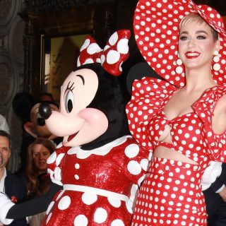 Minnie is csillagot kapott, 40 évvel Mickey után