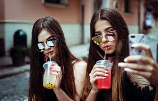 Azért plasztikáztatnak a fiatalok, hogy kedvenc Snapchat filtereikre hasonlítsanak