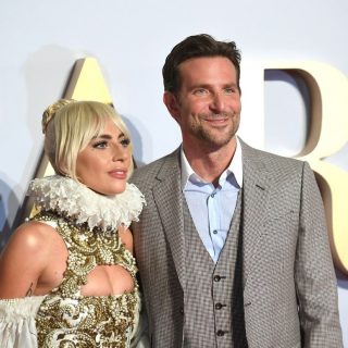 Lady Gaga barokk pompába öltözött a Csillag születik premierjén