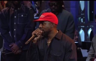 Kanye West stúdióba vitt egy tehetséges hajléktalan fiút