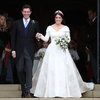 Csodaszép volt Eugénia york-i hercegnő esküvője – itt a hivatalos fotósorozat az ifjú párról