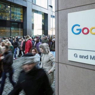 Záporoznak a zaklatásról szóló történetek a Google-ből