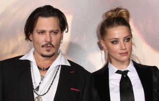 Egyre kínosabb részletek derülnek ki Johnny Depp tárgyalásán