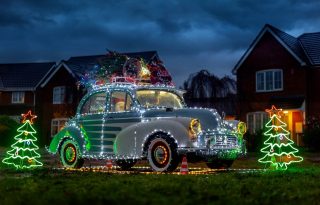 Karácsonyi autó, advent legszebb dekorációja