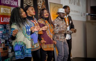 Segíteni kiváltság – így teltek az Afrika Napok