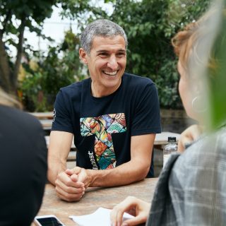 ÖKO: “Mindig válasszuk az organikusat, ha van rá lehetőségünk” – interjú Seth Goldmannel, a Honest Tea megálmodójával