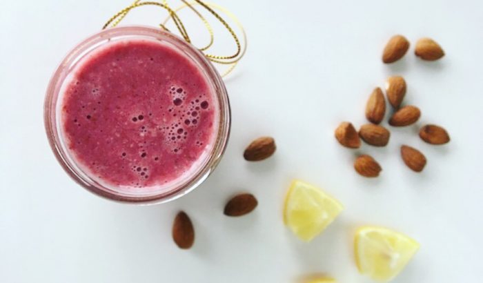 Jöhet egy pink C-vitamin bomba smoothie?