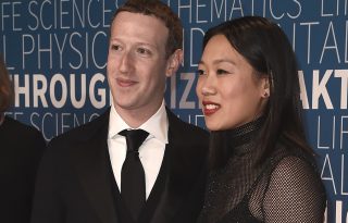 Zuckerberg sleep boxot készített a feleségének, hogy végig tudja aludni az éjszakát