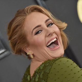Adele vad leánybúcsút szervez Jennifer Lawrence-nek