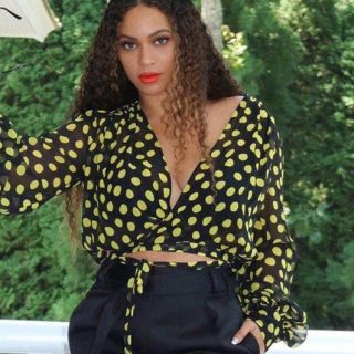 Beyoncé lezser, de mutatós szettben