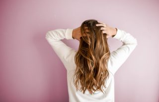 5 jel, hogy túl gyakran mosunk hajat