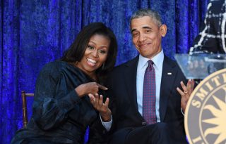 Obamáék soha nem látott képekkel ünnepelték évfordulójukat