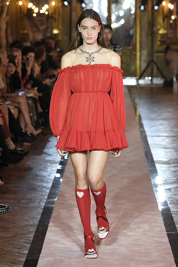 27. kép: Giambattista Valli x HM fashion show, Ready To Wear collection in Rome