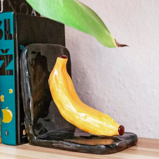 Már egy banán is megtámaszthatja kedvenc könyveidet