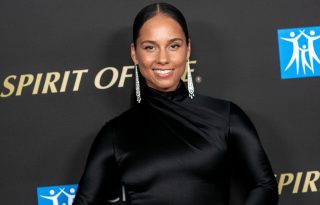 Ismét Alicia Keys vezeti a Grammy-díjátadót