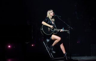 Taylor Swift is énekel az új Macskákban