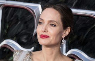 Angelina Jolie új műsora az álhírek felismerésére tanítja a gyerekeket