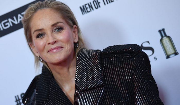Sharon Stone-t azért dobta fiatalabb pasija, mert nem volt haljandó botoxoltatni