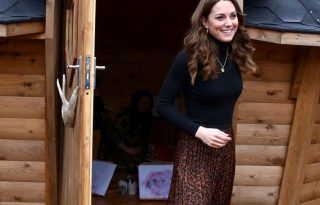 Kate Middleton Zara szoknyában