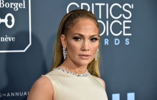 Egy influenszer magyarázza el, Jennifer Lopez mit plasztikáztatott az arcán