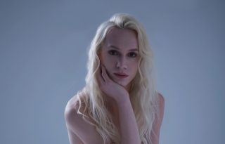 Magyar transznemű modell a Vogue Italia divatanyagában
