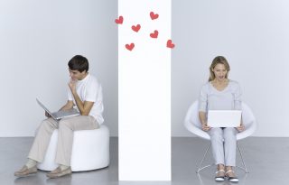 Intimitás az online térben