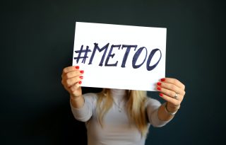 A #MeToo-kihívás TikTokon fedi fel a nők fájdalmas titkait