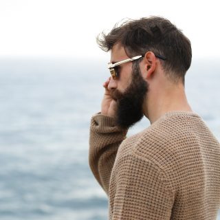 Így vasalják a szakállukat a hipszterek