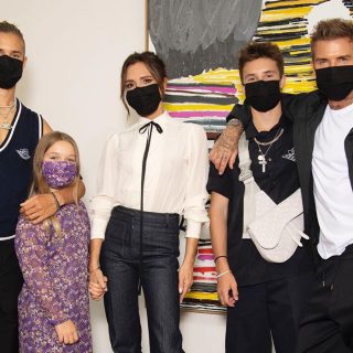 Victoria Beckham egyenmaszkba öltöztette családját