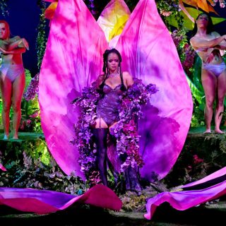 Rihanna divatbemutatója őrületes show-vá fajult