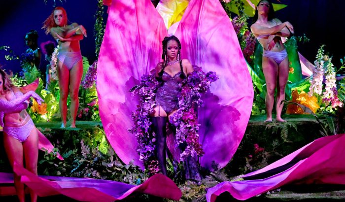 Rihanna divatbemutatója őrületes show-vá fajult