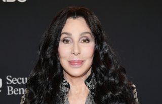 Cher elutazott a világ legmagányosabb elefántjához
