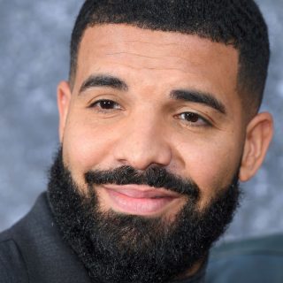 Elkapkodták az össze Drake-illatú gyertyát