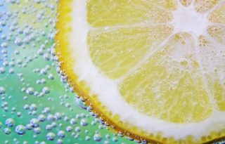 Zsíroldás, vízkőoldás, fehérítés: 10 dolog, amire jó a citrom