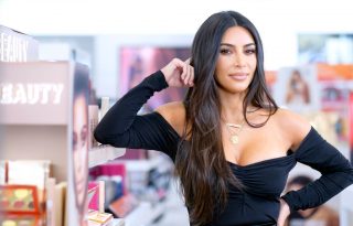 Kim Kardashian hivatalosan is milliárdos lett
