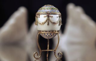 A világ leghosszabb húsvéti tojásvadászata: a Fabergé legendás tojásainak története