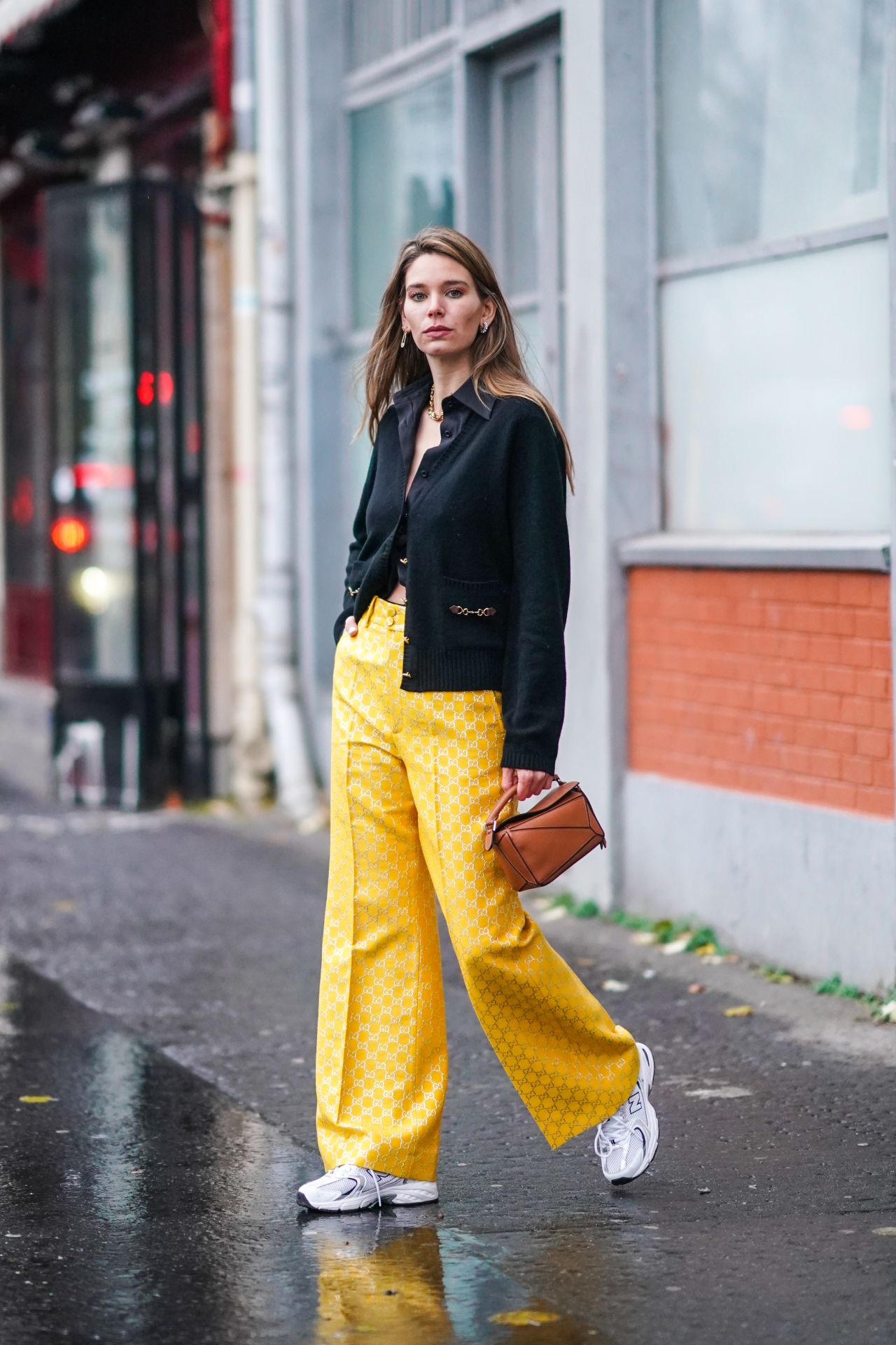 street style sárga nadrág