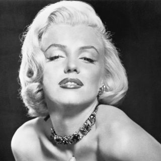 Ez Marilyn Monroe „Happy Birthday, Mr. President”-ruhájának története