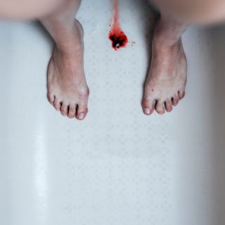„Ha otthon ülve menstruálnék, akkor menne maximum” – összeegyeztethető a nagyon erős vérzés és a zero waste?