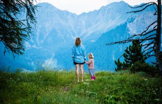 Szülő – nem szülő barátság: miért nehéz és hogyan lehet könnyebb?