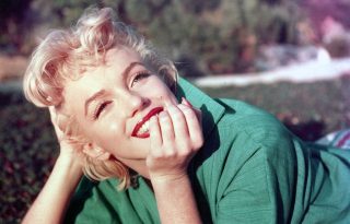 Anyja eldobta, a legtöbb férfi kihasználta – ma lenne 95 éves Marilyn Monroe