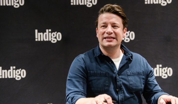 Jamie Oliver átírja rasszista receptjeit