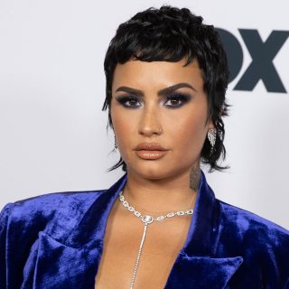 Demi Lovato drámai mullet frizurára váltott