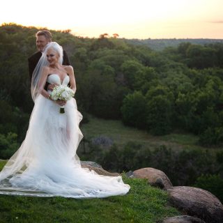 Itt vannak az első fotók Gwen Stefani titkos esküvőjéről