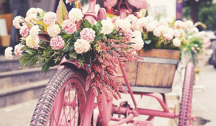 Keltsd új életre a kiszuperált biciklidet: készíts belőle virágtartót!