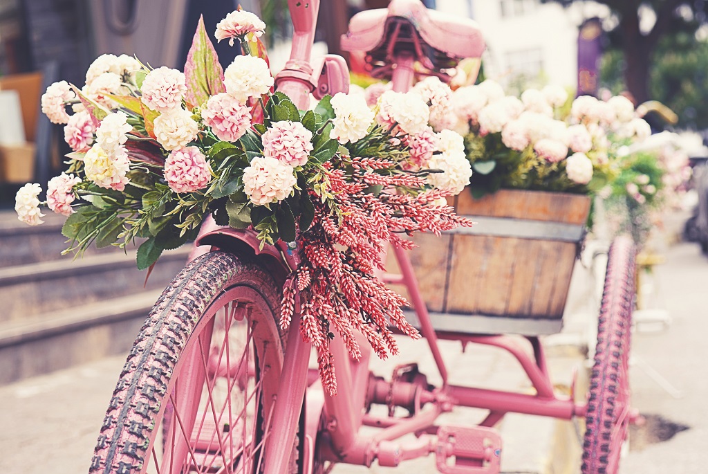 Így hasznosítsd a régi biciklit - készíts bringából virágtartót!
